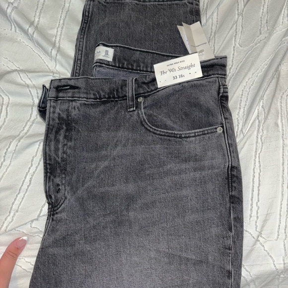 Abercrombie Jeans New with Tags! The 90s Straight Ultra High Rise Size 33 Short! - Picture 3 of 4